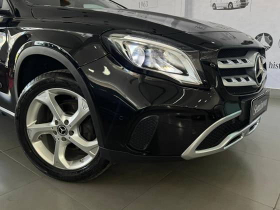 MERCEDES-BENZ GLA 200 1.6 CGI FLEX ADVANCE 7G-DCT